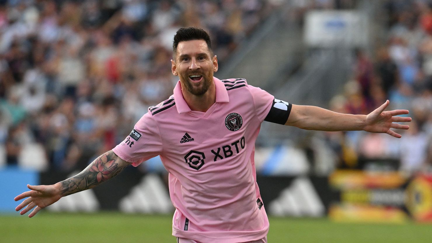 Lionel Messi Celebrating